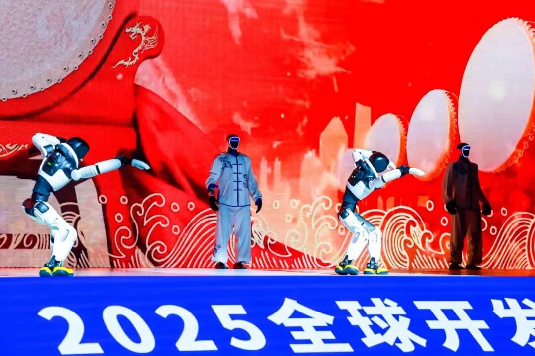 半年融资超200亿,但70%机器人还在“演戏”